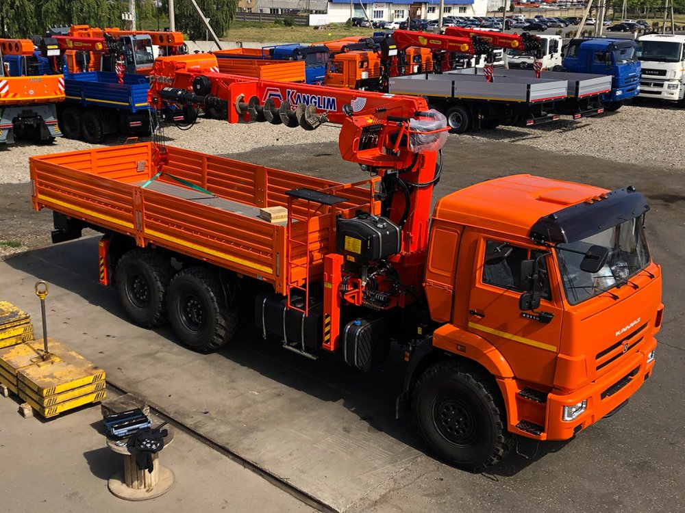 Бортовой грузовик КАМАЗ 43118 с КМУ Kanglim